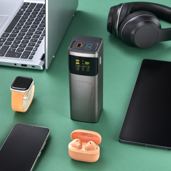 UNIVERZÁLIS USB KÜLSŐ AKKU 