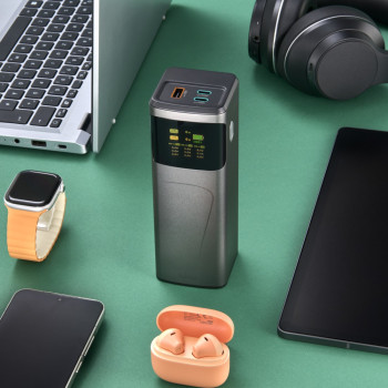 UNIVERZÁLIS USB KÜLSŐ AKKU 